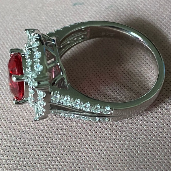 2.07 ct Ruby & VS Lab Diamond Ring - Picture 3 of 4